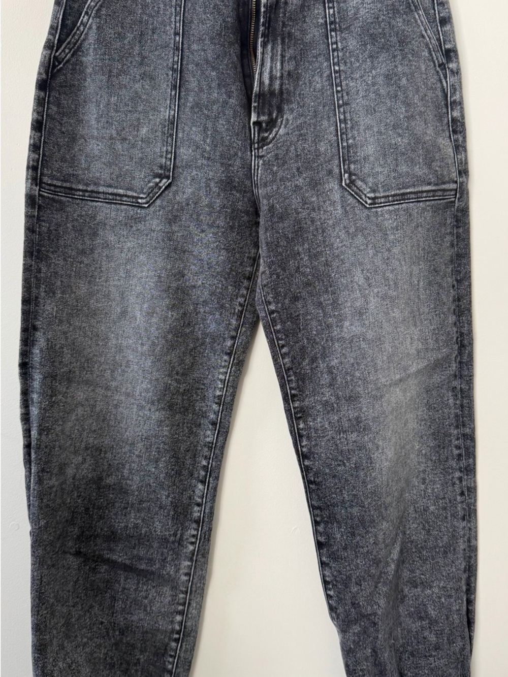 BNWOT MOTHER  Black Charcoal Jogger Utility Jeans 8 10 29-30